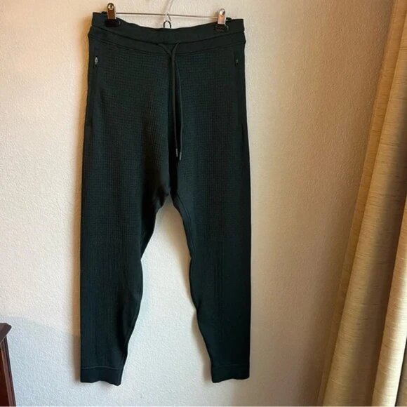 Lululemon Green Engineered Warmth Joggers - Picture 9 of 10